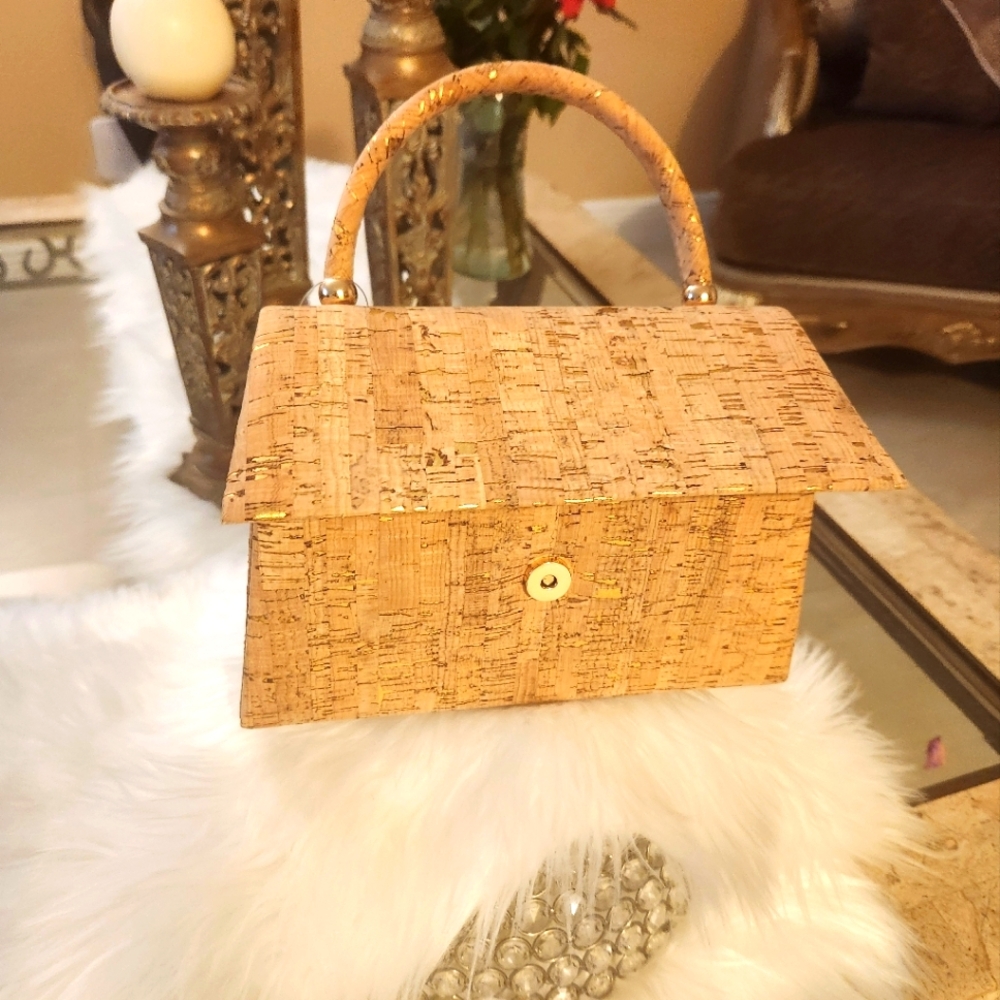 D'Margeaux Gold Fleck Cork Purse ✨️